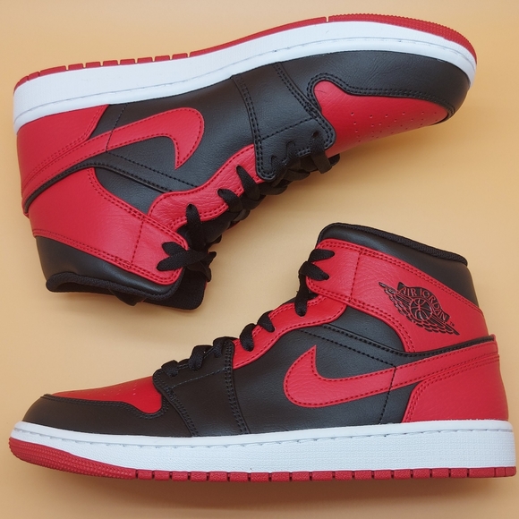 Jordan 1 Mid Banned - Picture 5 of 6